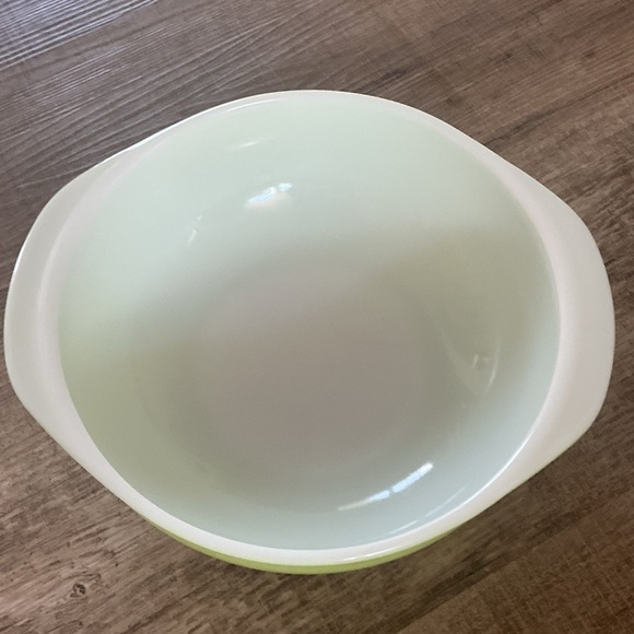 Lime Green by Pyrex 2 Qt. Casserole Dish Tab Mixing Bowl 8-3/4" Vintage MCM - Picture 4 of 9